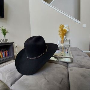 George Strait Collection Hat with HardCase Bonus